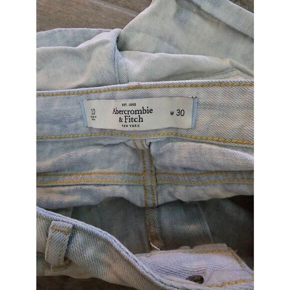 Women's Abercrombie & Fitch Distressed Boyfriend Fit Shorts Lightweight Size 10/ - Picture 6 of 6